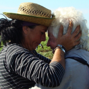 ESTRENA A ANDALUCÍA I EL PAÍS BASC DE SOMONTE, LOS PUÑOS EN LA TIERRA